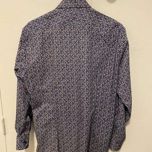 Dress Shirt, Collar size 15, Fits Medium - Picture 4 of 4